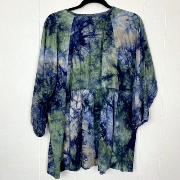 CAbi Woodstock Tie Dye Top Size M #5714 Blue Green‎ Unique NWOT $109 - Picture 9 of 11